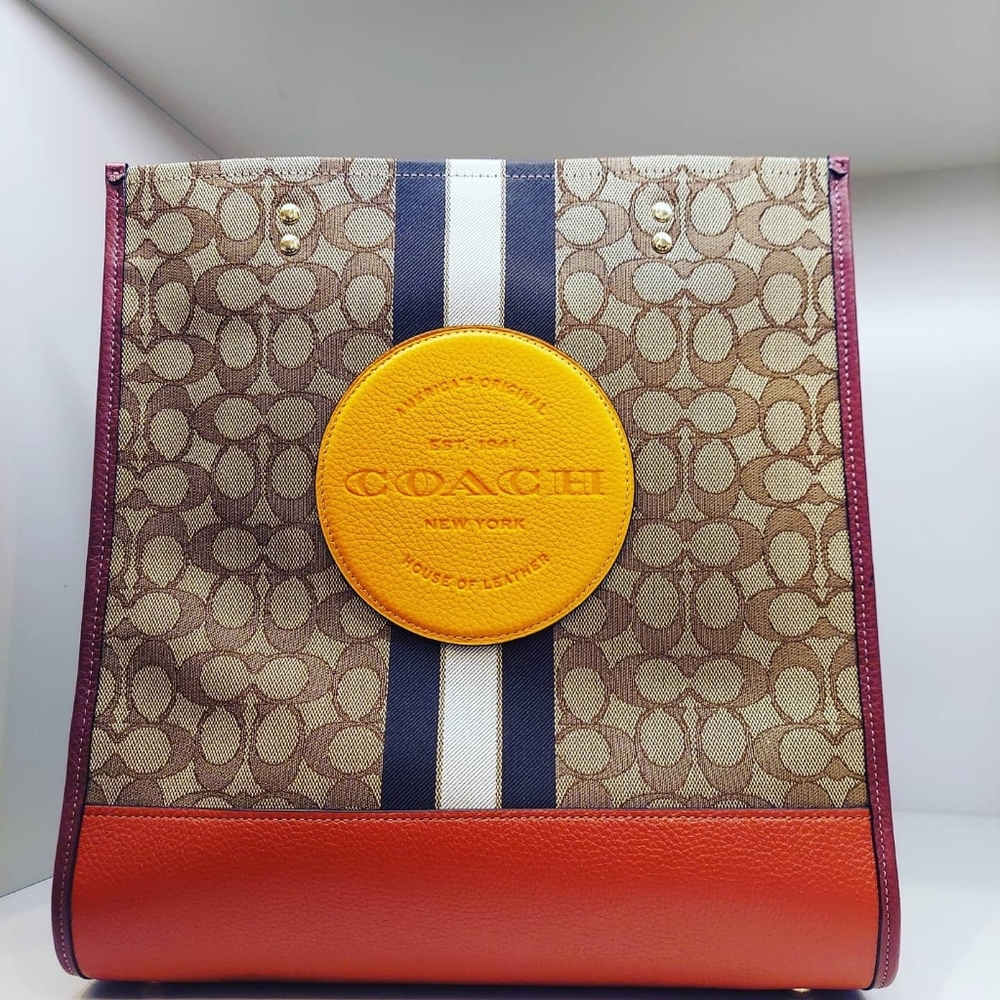 Authentic Signature Dempsey Tote 40